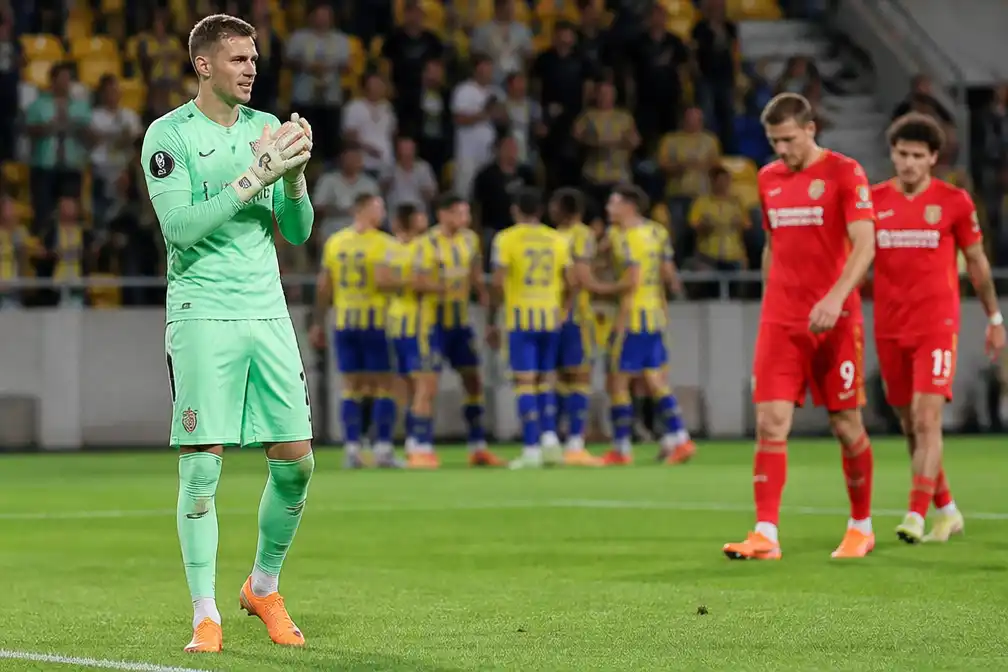FC Twente naar play-offs Conference League ondanks 3-3 tegen FC DAC