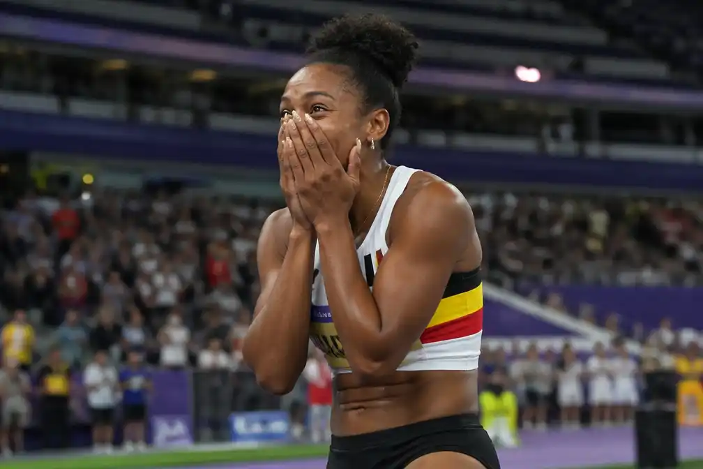 Niet geselecteerde debutante Saliyya Guisse springt op EK in Birmingham naar zilver bij hink-stap-springen
