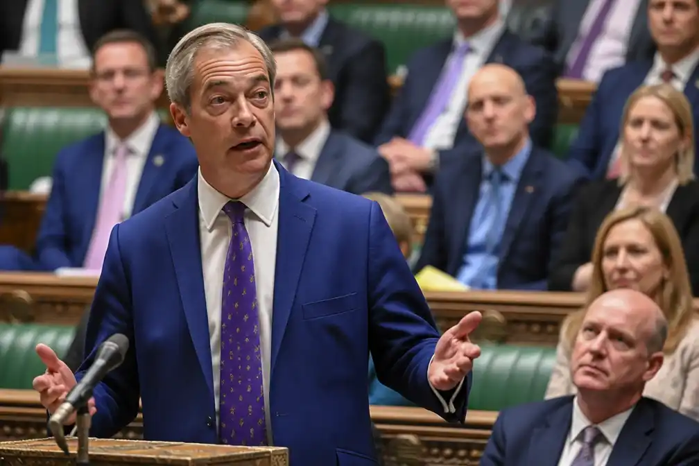 Farage wint verkiezingen en keert terug in Brits parlement