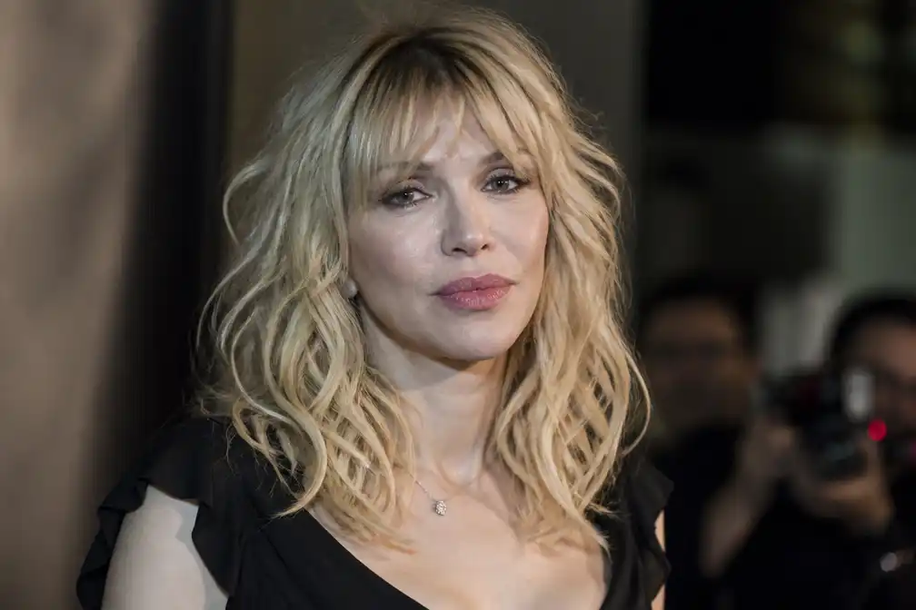 Courtney Love vertelt over gezondheidscrisis: artsen voorspelden haar dood