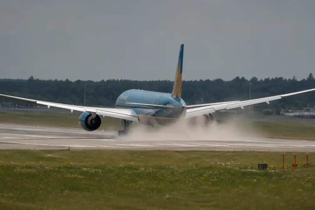 Dreamliner Vietnam Airlines maakt tailstrike bij opstijgen op München