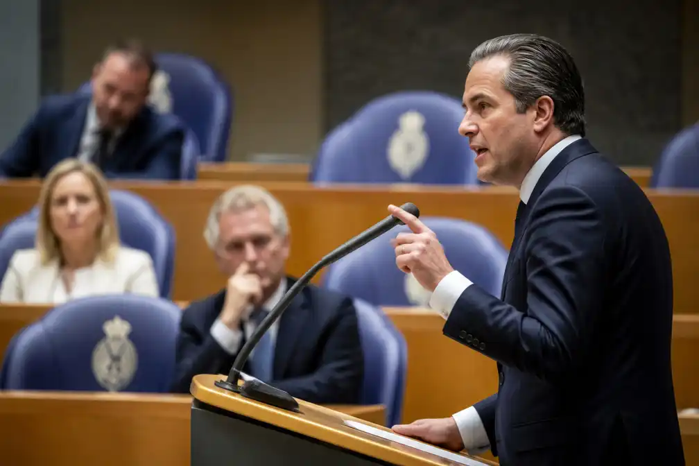 Column Akyol: geen begroting zolang er op de man wordt gespeeld
