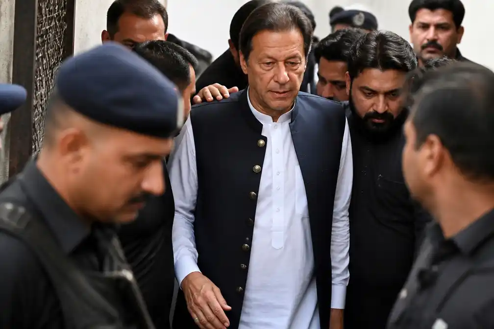 Hooggerechtshof Pakistan: Imran Khan naar ziekenhuis voor medische controle