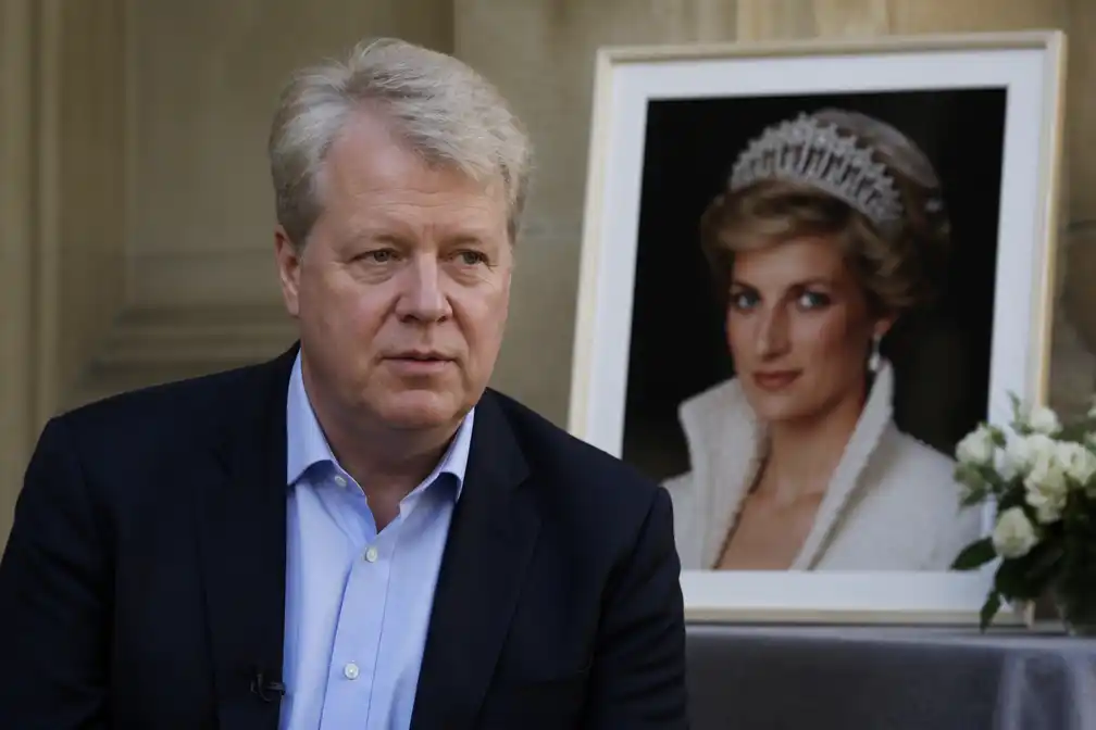 Charles Spencer publiceert boek over zus prinses Diana in september