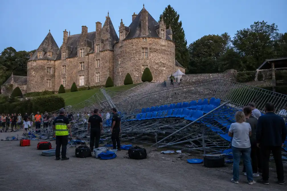 Tribune stort in voor lichtshow in Bretagne; 16 gewonden, 5 naar ziekenhuis