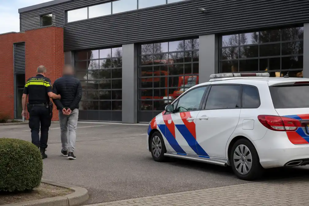 Politie houdt 21-jarige Haarlemmer aan voor inbraakpoging brandweerkazerne Spaarndam