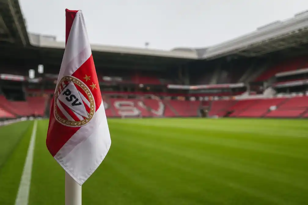 Terugkeer Lutsharel Geertruida naar PSV past in Eindhovense traditie