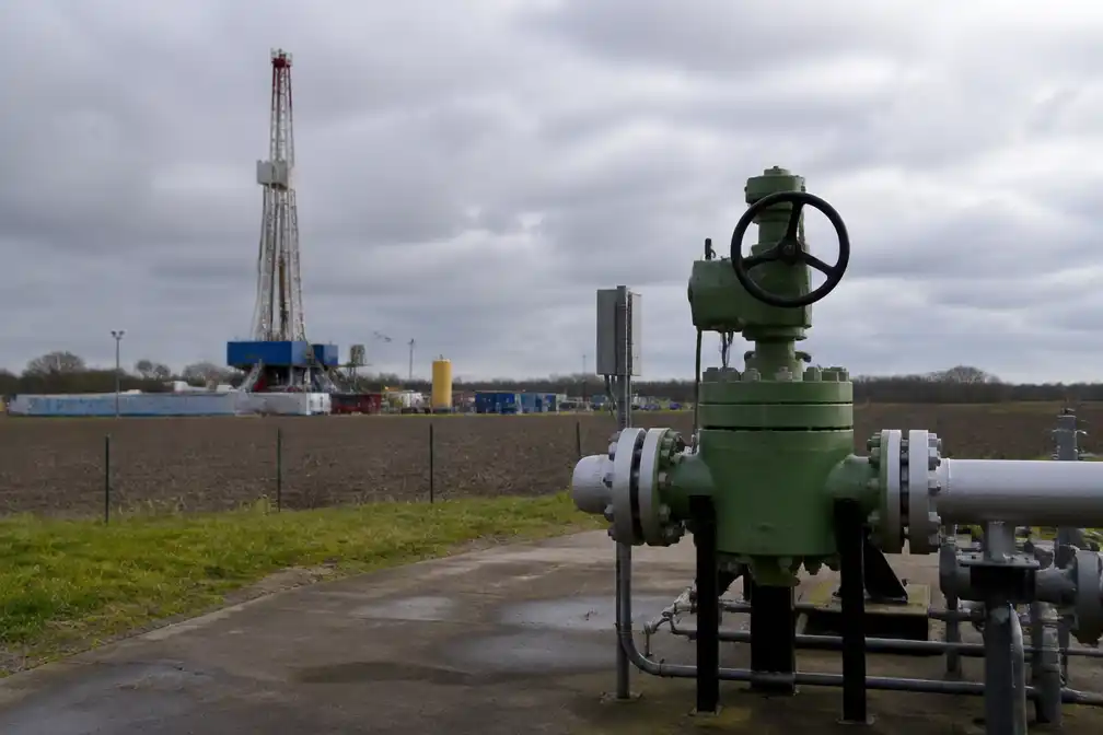 Vertrekkende Shell-topman: overheid moet licentie Groningenveld overnemen