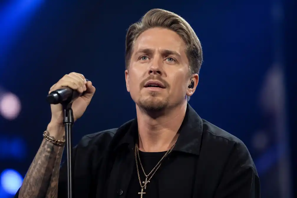 André Hazes schrapt alle optredens voor twee maanden door stemproblemen