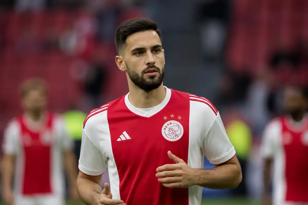 Ajax en Lazio akkoord over verhuur Sutalo met optie tot koop
