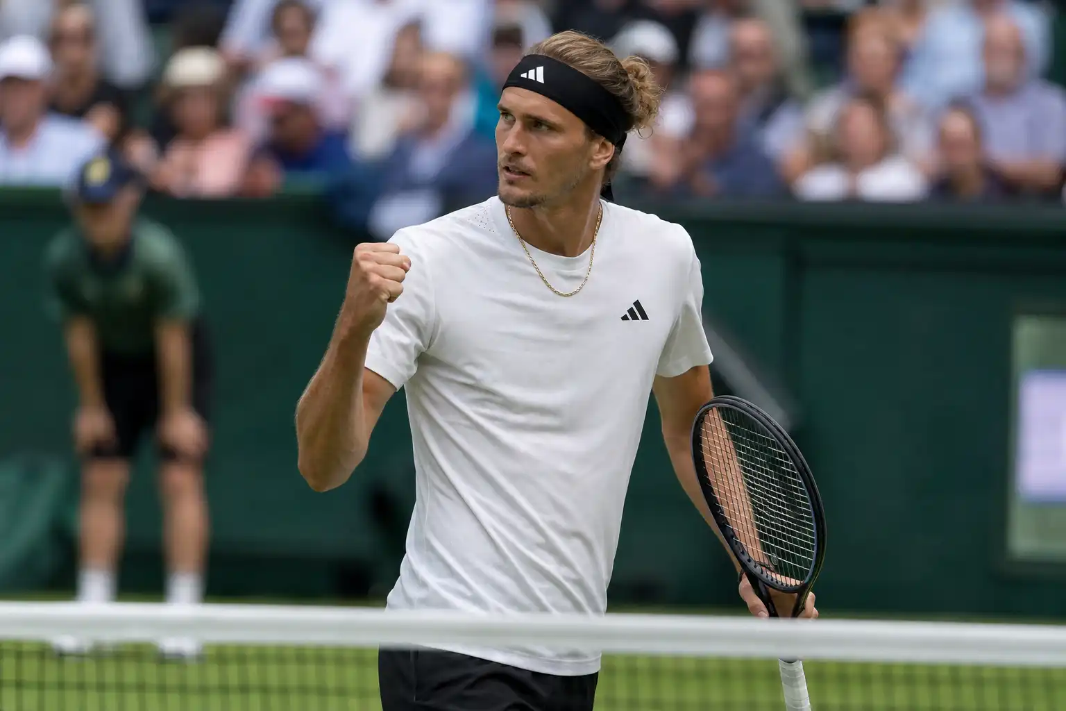 Zverev na twee tiebreaks naar halve finale in Halle