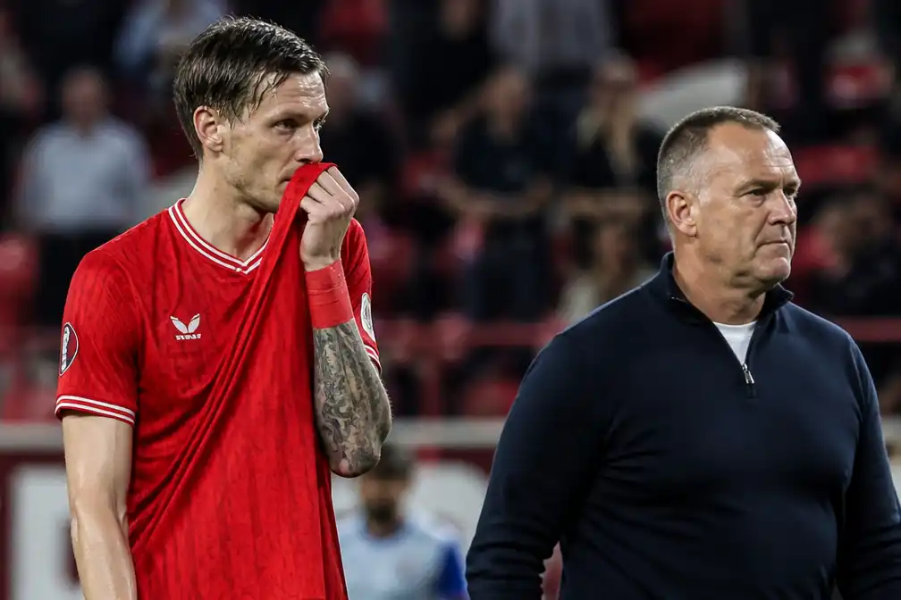 FC Twente vreest Europees missen na 0-1 tegen Qarabag; Van den Brom verdedigt Weghorst