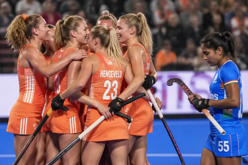 Hockeysters verslaan India met 2-0 en bereiken halve finale op WK