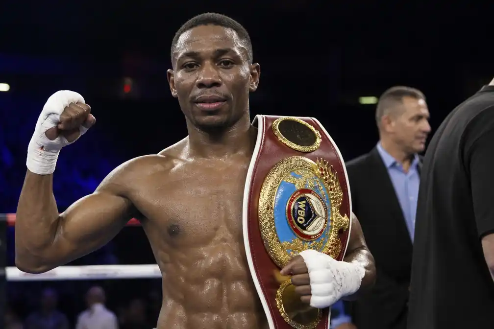 Voormalig wereldkampioen boksen Zolani Tete (38) voor huis doodgeschoten