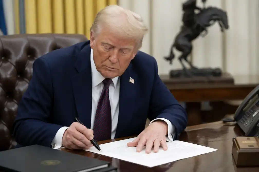 Trump deed in juni meer dan duizend beleggingstransacties ter waarde van 263 miljoen dollar