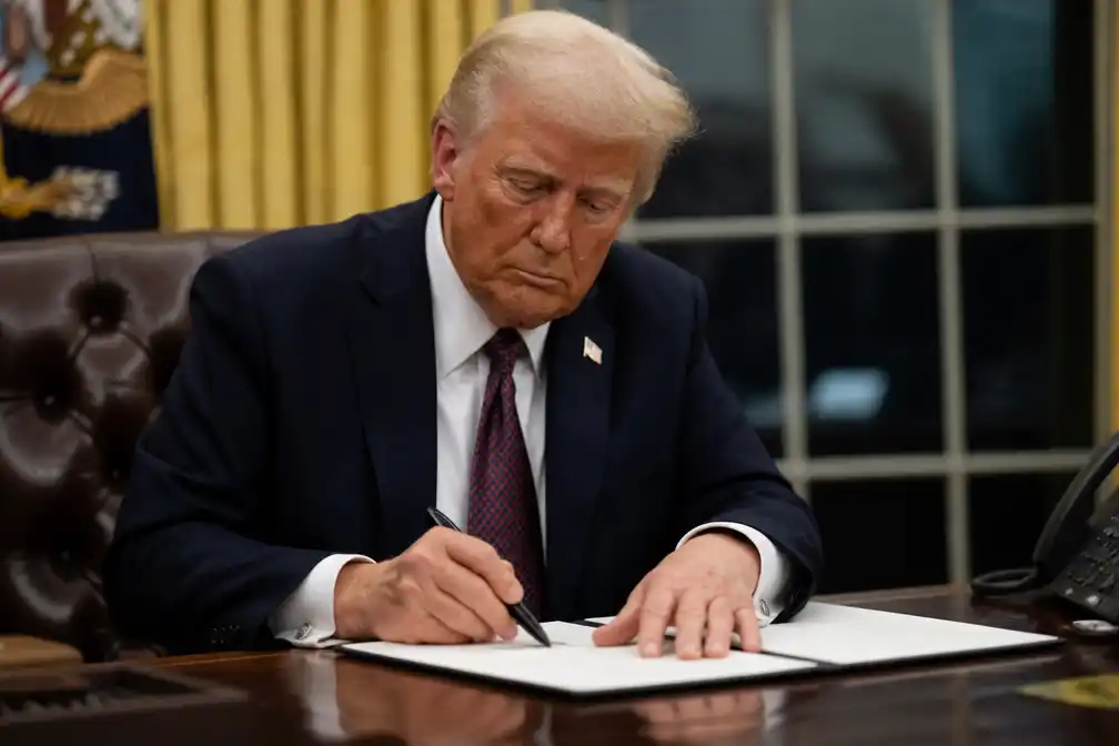 Trump verhoogt Amerikaanse heffingen op Canadese auto's en staal naar 50 procent