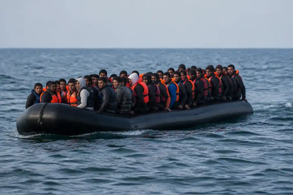 Tiener bekent smokkel van 165 migranten over Het Kanaal