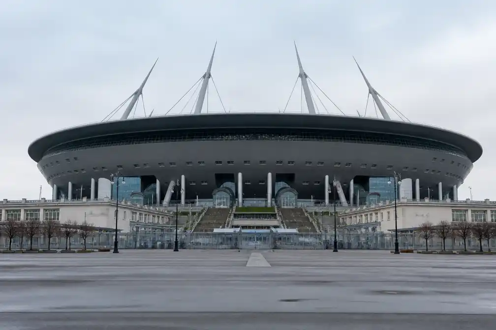 Russische concerten Ye op losse schroeven na ontkenning Gazprom Arena