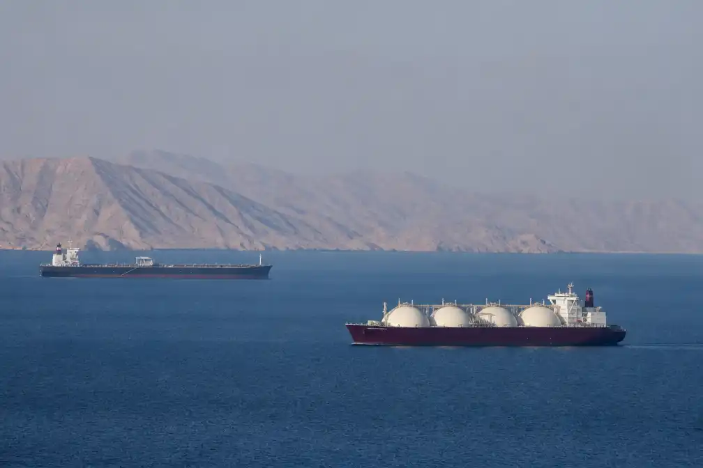 Scheepvaart Straat van Hormuz op laagste dagstand sinds mei