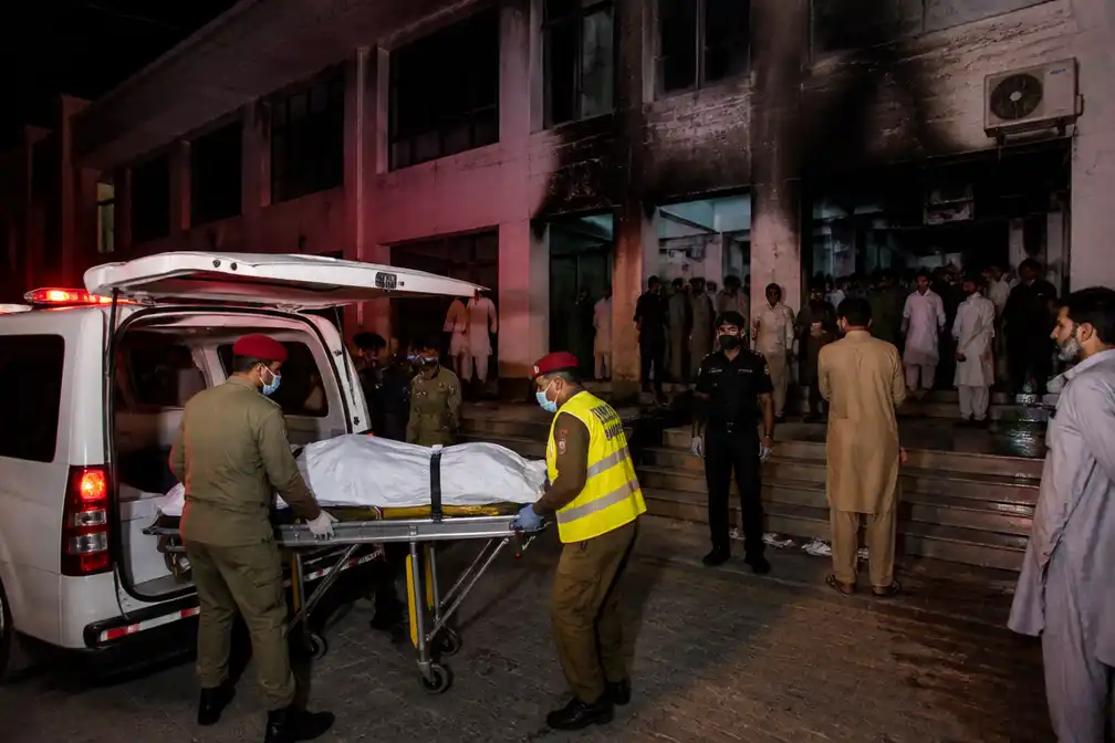 Vijftien baby's omgekomen bij brand in ziekenhuis Islamabad