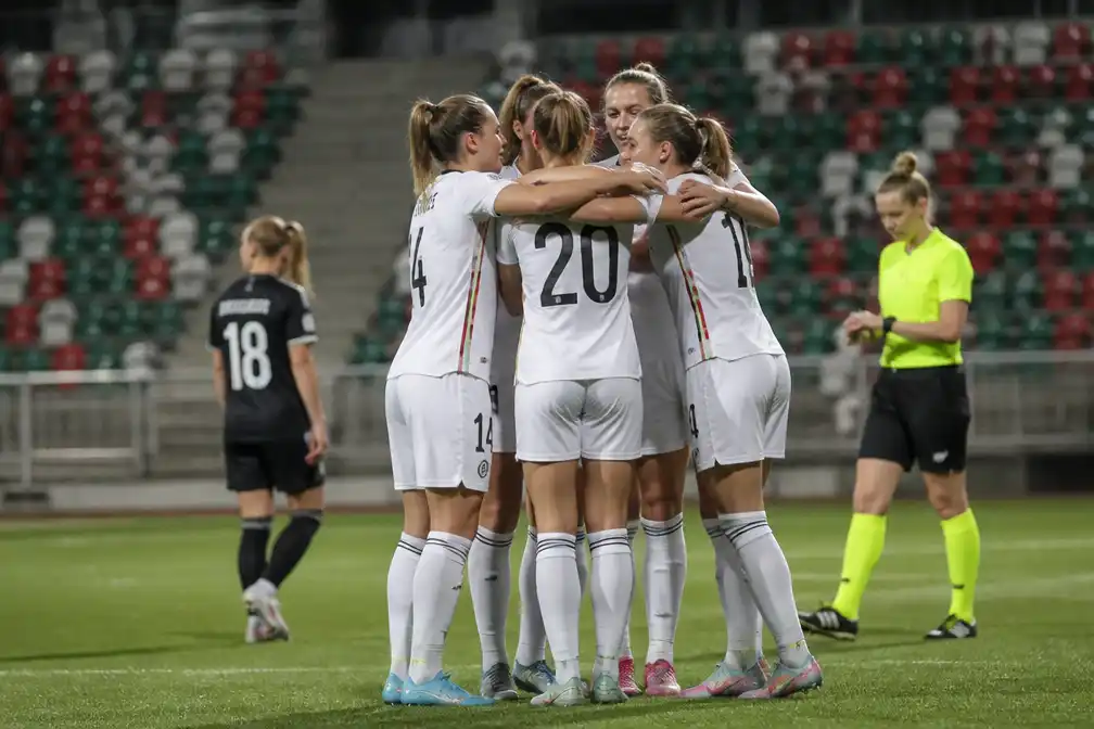 OHL Women wint met 1-4 bij Czarni Sosnowiec en staat op rand van Champions League