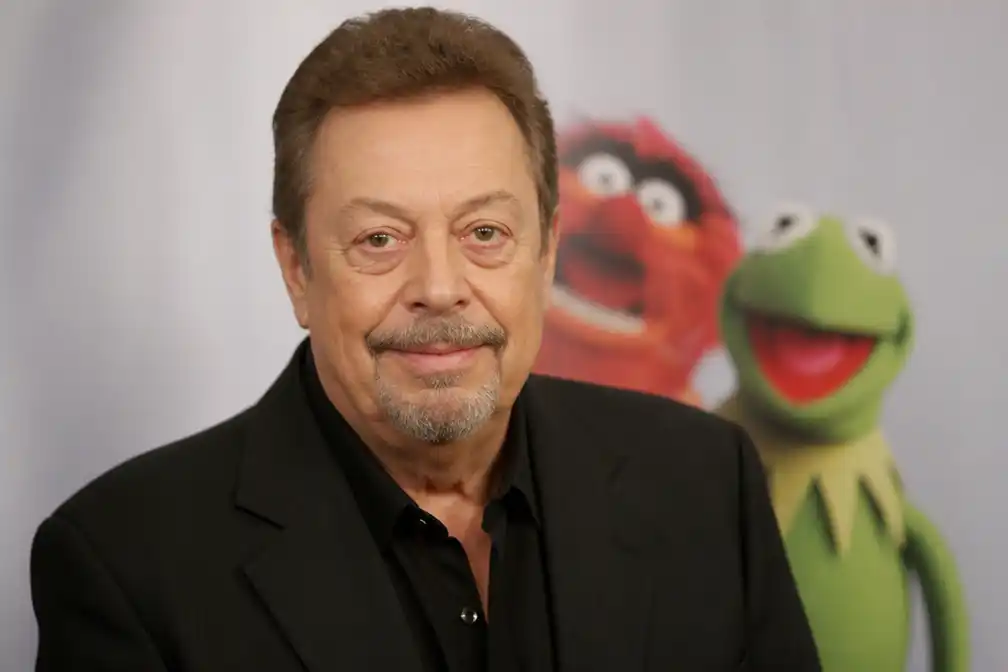Tim Curry (80) overleden; Rob Schneider en Muppets-collega's herdenken acteur