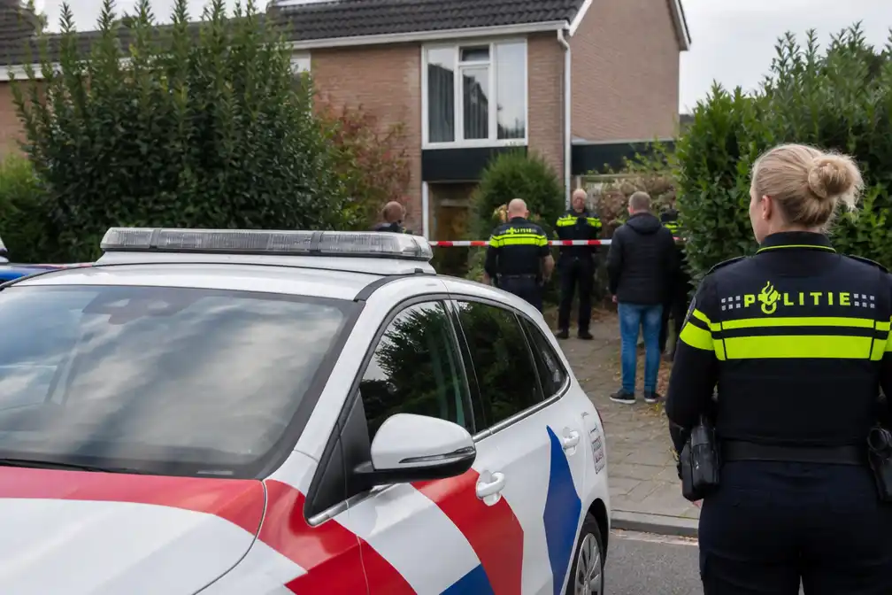 Man aangehouden na vondst overleden vrouw in tuin in Boxtel