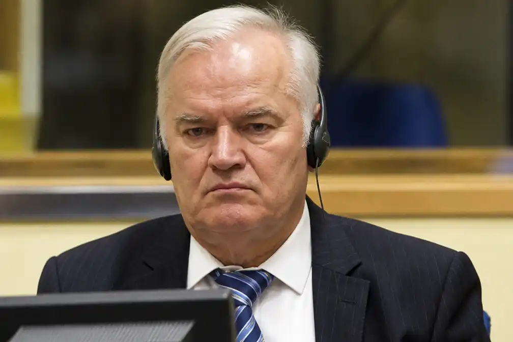 Servië geeft oorlogsmisdadiger Ratko Mladić staatsbegrafenis met speciale eer