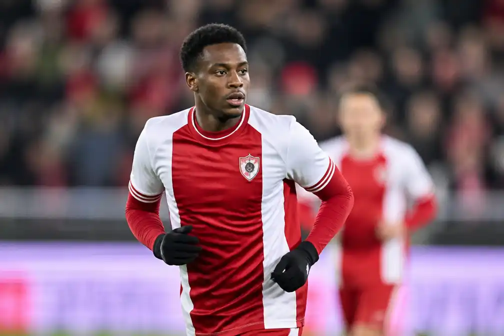 AA Gent bevestigt huurtransfer Michel-Ange Balikwisha; Antwerp vreest vertrek Valencia