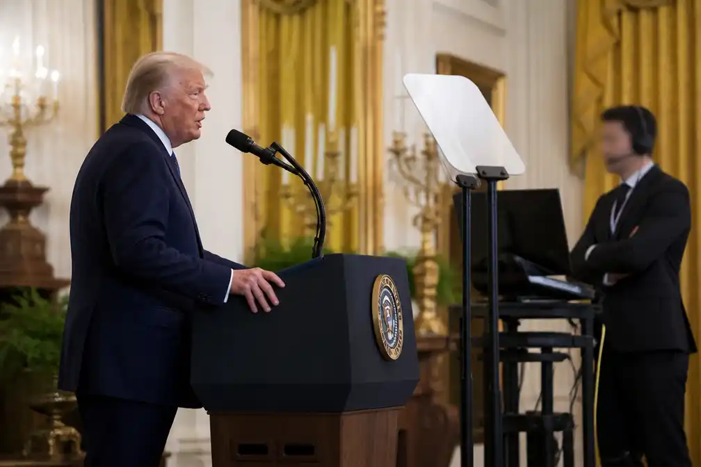 Autocue-bediener Witte Huis beboet voor wedden op Trumps toespraken
