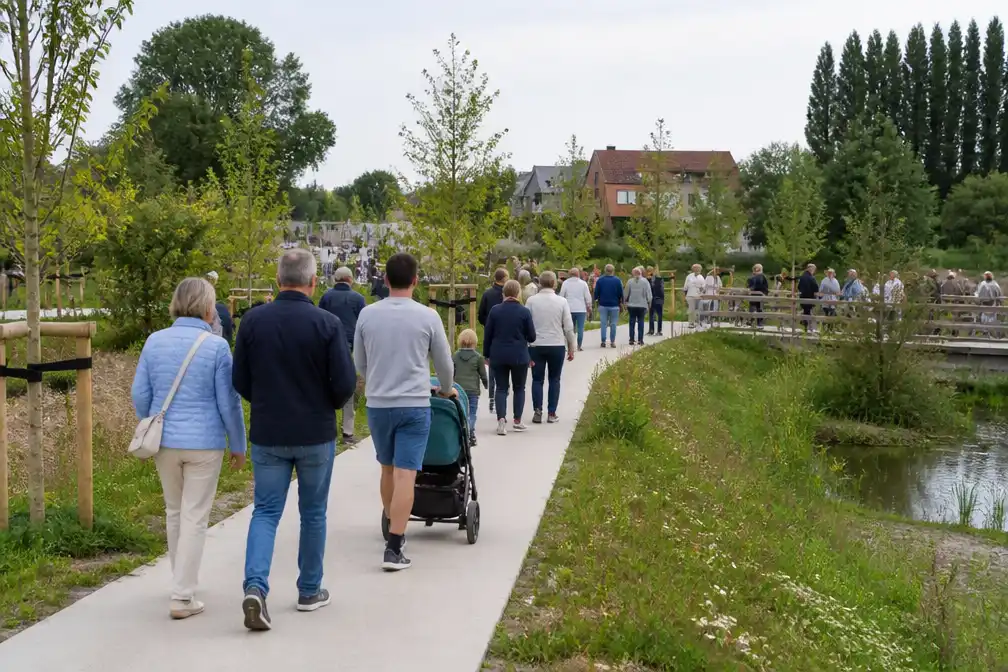 Honderden buurtbewoners vieren opening van Groene Verbinding in Heule