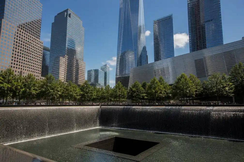 Trump niet aanwezig bij 9/11-herdenking in New York, onenigheid met pers
