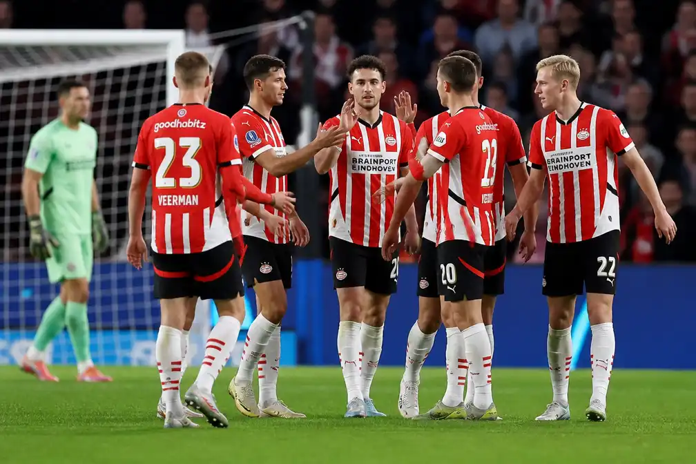 PSV toont kampioensvorm tegen FC Utrecht; transfers nog op komst