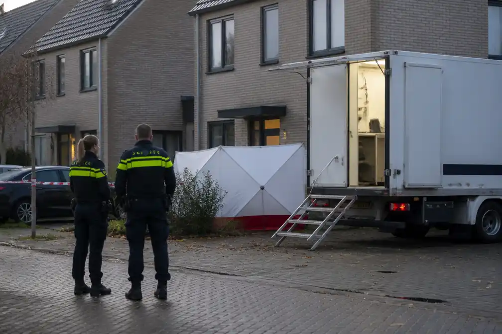 Vrouw (37) dood aangetroffen in Zeewolde; man (33) aangehouden