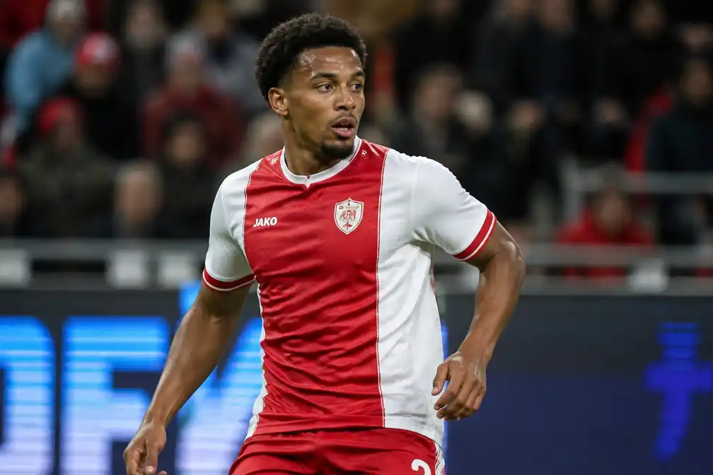 Antwerp-flankaanvaller Anthony Valencia in Brazilië om transfer naar Flamengo af te ronden