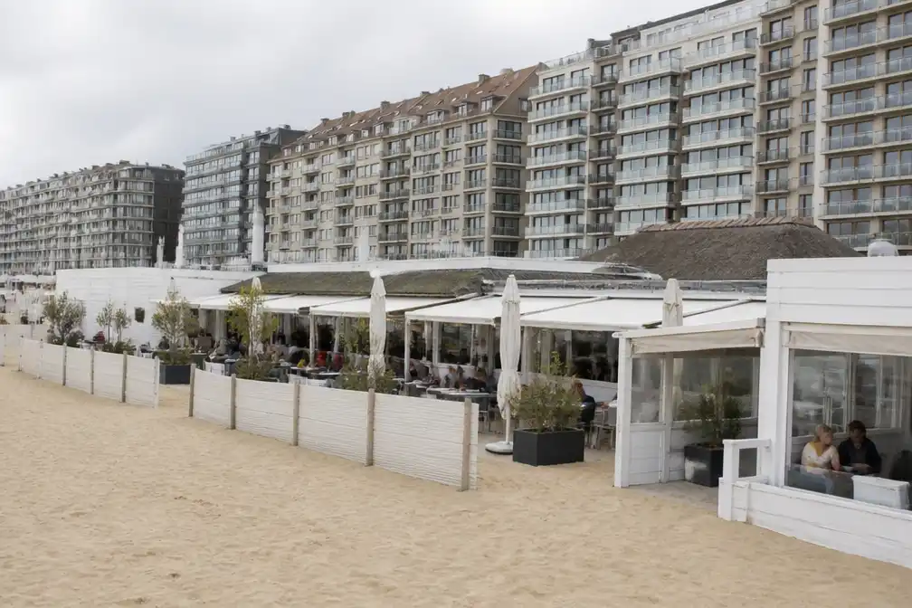 Zes Knokke-Heistse strandbars moeten sluiten na 2026; Lekkerbek Beach vecht verder