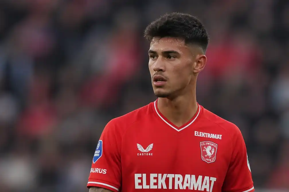 Mees Hilgers vertrekt van FC Twente naar sc Heerenveen