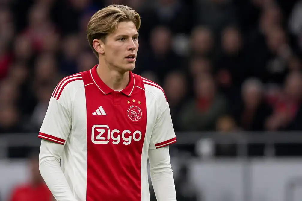 Ajax-middenvelder Youri Regeer op huurbasis naar Werder Bremen