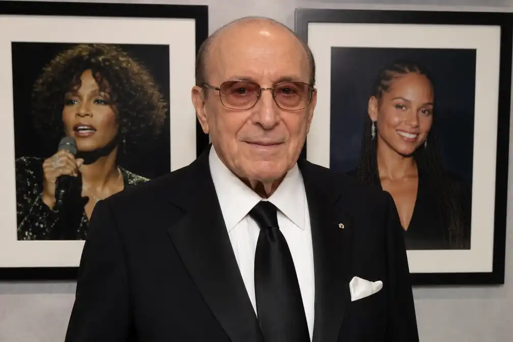 Muziekproducent Clive Davis (94) overleden