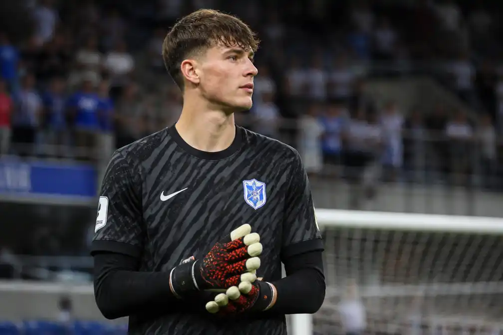 KRC Genk verkoopt doelman Lucca Brughmans voor recordbedrag van 35 miljoen aan Liverpool