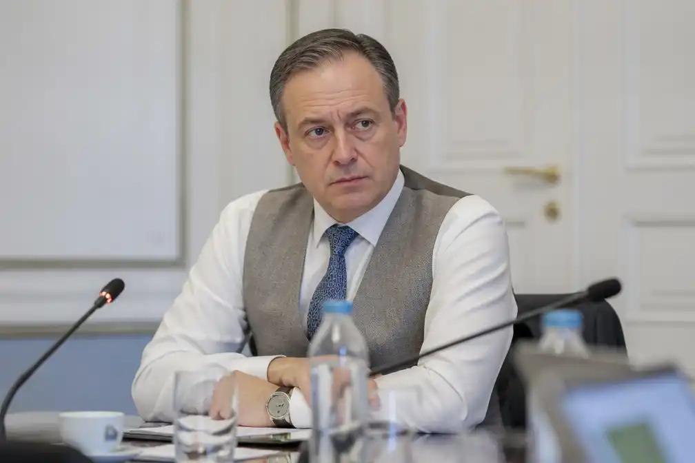 Premier De Wever start cruciale begrotingsgesprekken over 10 miljard besparingen