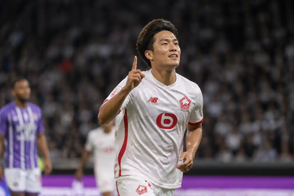 Ayase Ueda scoort bij debuut en bezorgt Lille zege in Toulouse