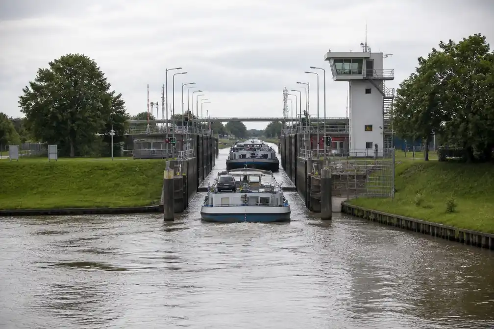 Sluis Eefde verdubbelt dagelijkse doorvaarten naar tien door hoger IJsselwater