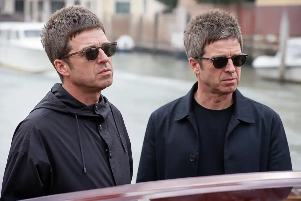 Liam en Noel Gallagher in Venetië voor wereldpremière docu 'Don't look back in anger'