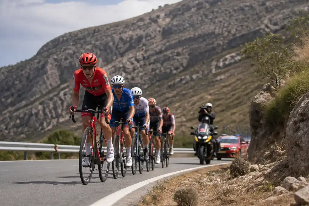 Vuelta-etappe 14: zware slotklim op Sierra de la Pandera voor klassementsrenners