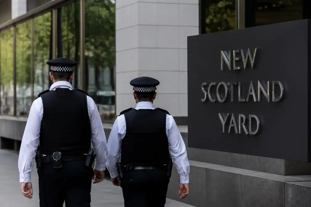 Verkrachter met levenslang riskeert nieuwe aanklachten na dossier politie Londen