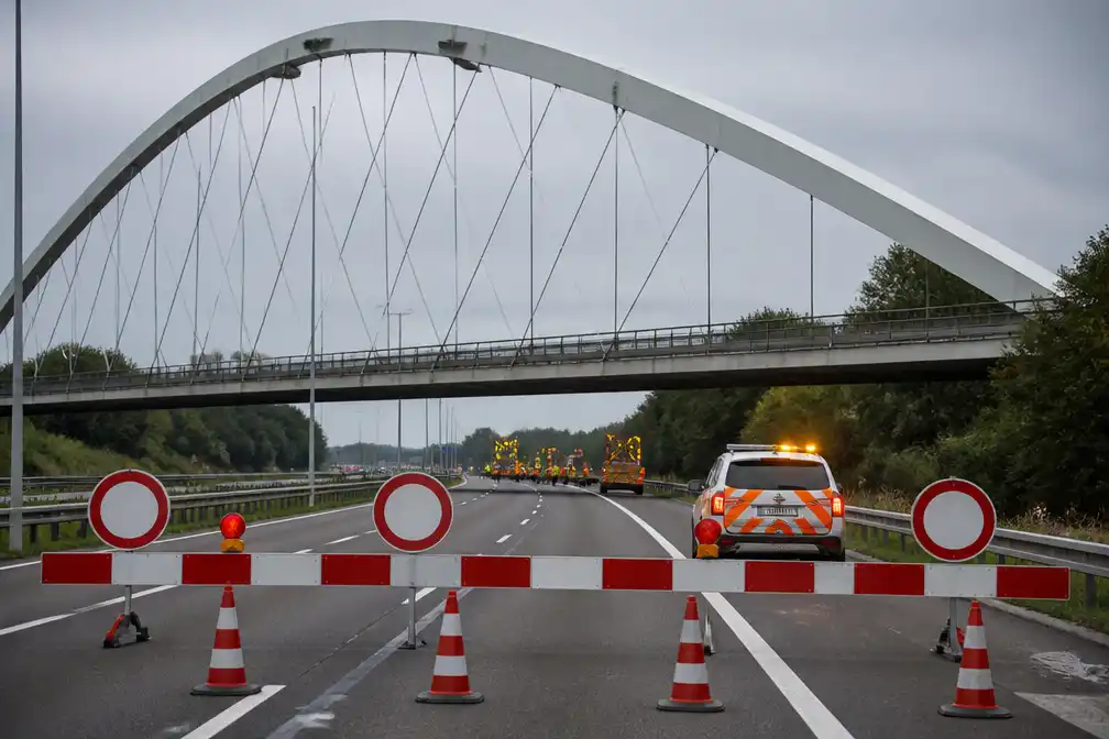 Hardenbergerbrug bij Nijkerk (A28) uit voorzorg dicht in beide richtingen