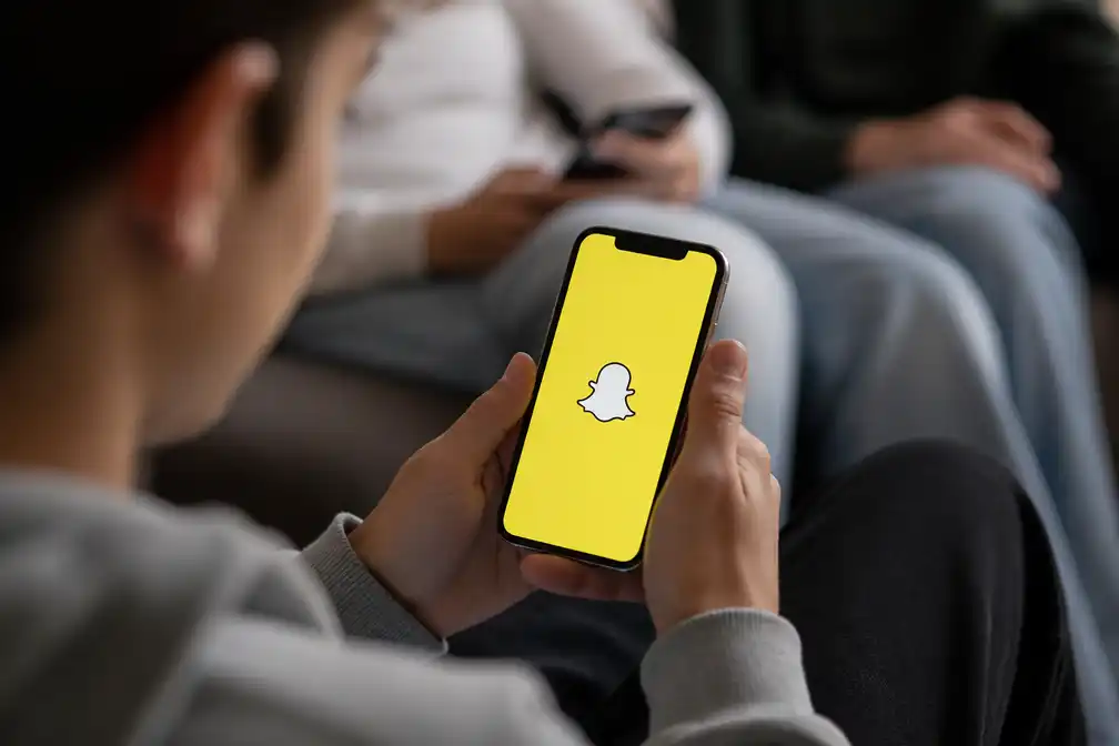 Nederlandse stichtingen dagen Snapchat voor de rechter om verslavende app