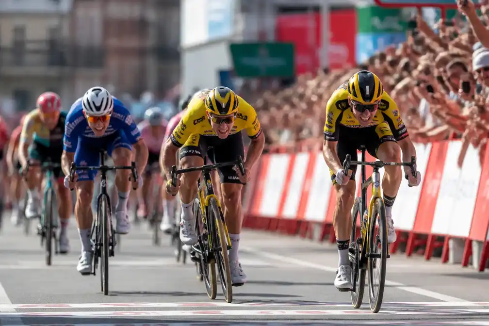 Sprinters kansrijk in zestiende Vuelta-etappe, Visma jaagt op zesde zege