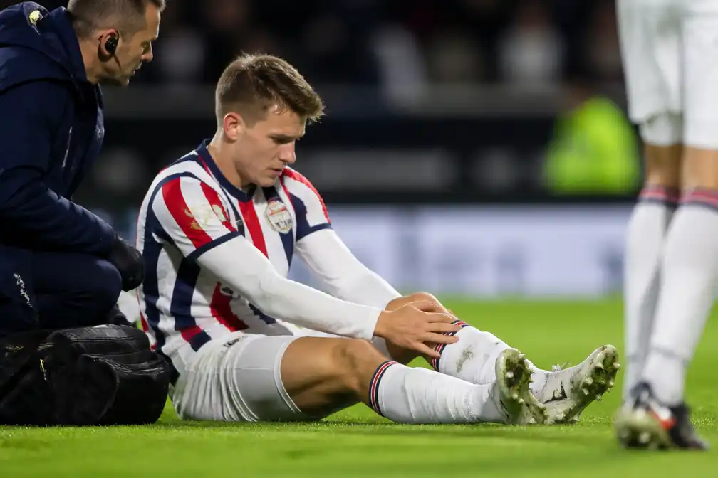 Willem II-verdediger Justin Hoogma maanden uit met zware knieblessure